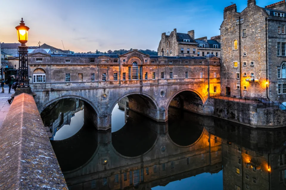 PRC Luxury Travel Essex Experience the Pinnacle of Luxury Travel Private Tours from London: Unforgettable Chauffeur-Driven Experiences Across Britain