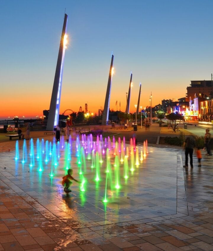PRC Luxury Travel Essex Experience the Pinnacle of Luxury Travel Airport Transfers and Executive Taxi Serice in Southend-on-Sea ESSEX SS0